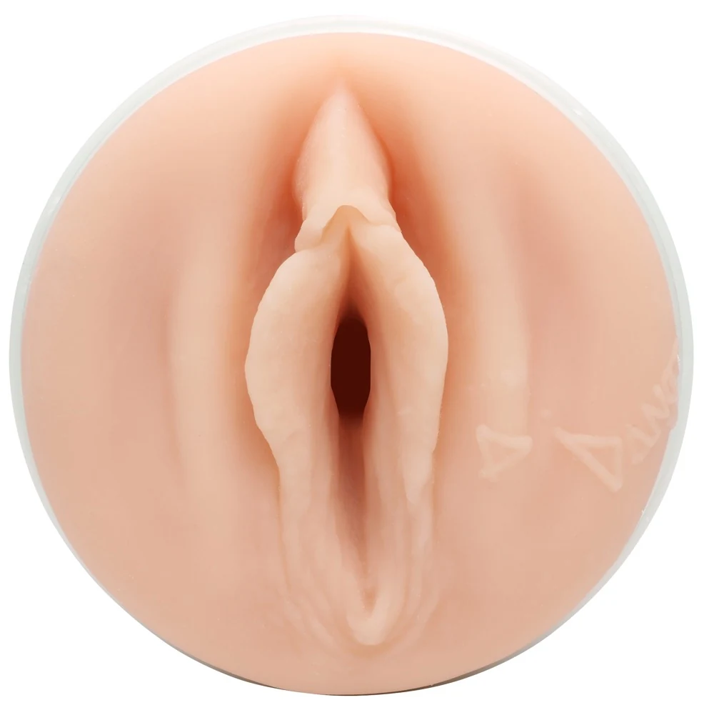 Abella Danger masturbator met vaginaopening