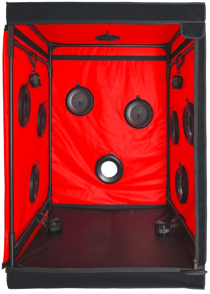 Secret Dome Scandale BDSM cabine