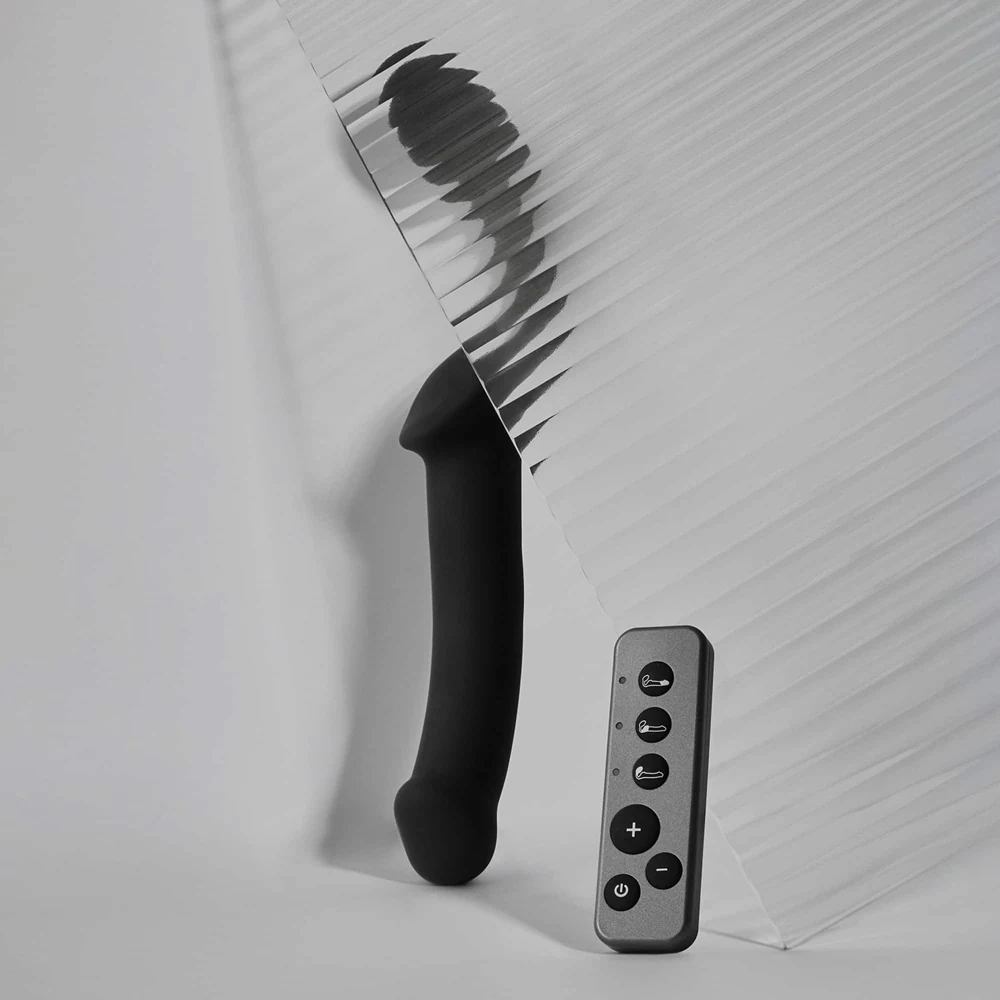 Vibrating Bendable Strap-On met 3 motoren