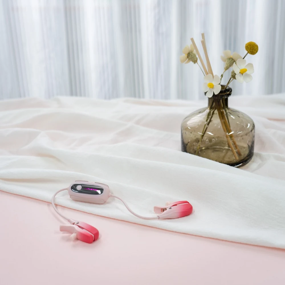 Lovense Gemini vibrerende tepelklemmen