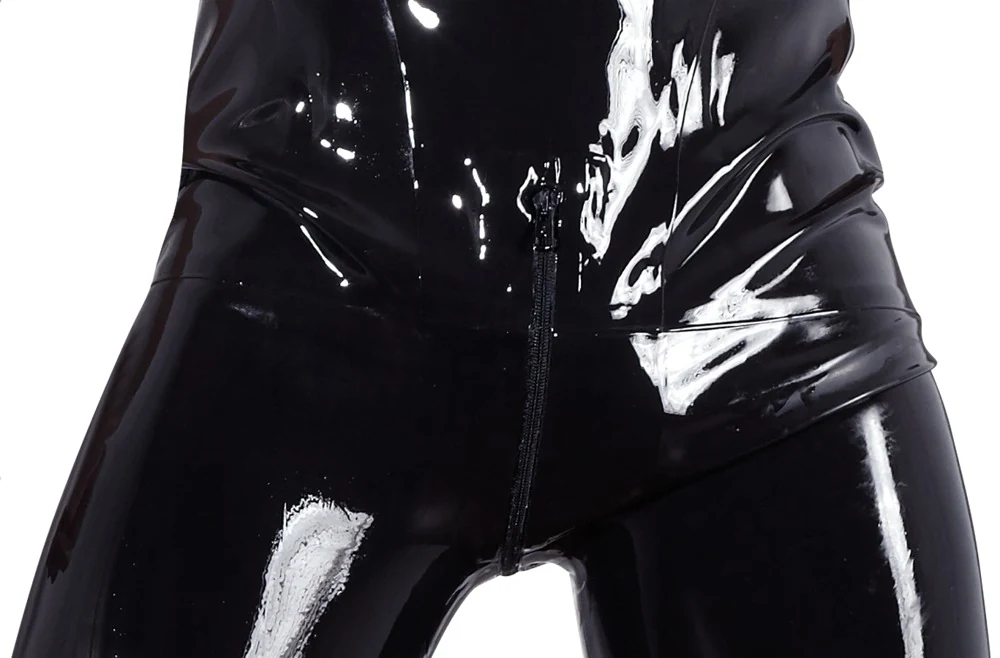 Latex jumpsuit met kruisrits