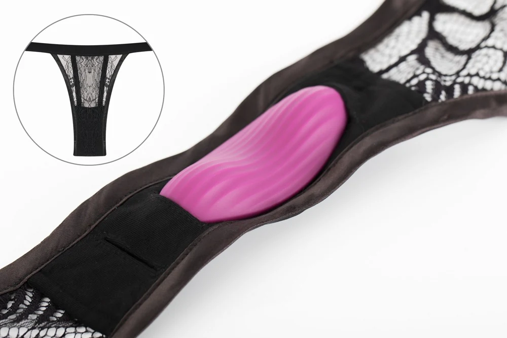 App-gestuurde lay-on vibrator met kanten slip