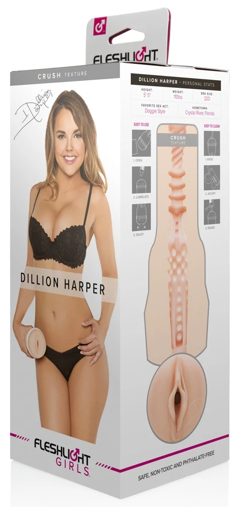 Dillion Harper masturbator met vaginaopening
