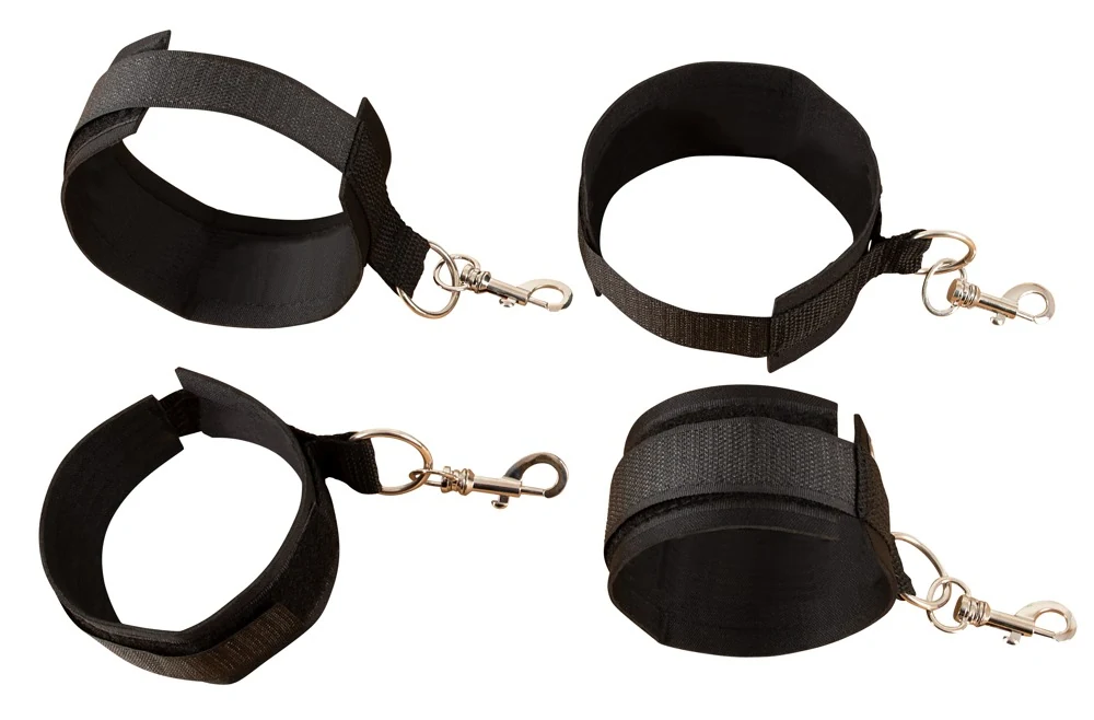 Bed bondage kit